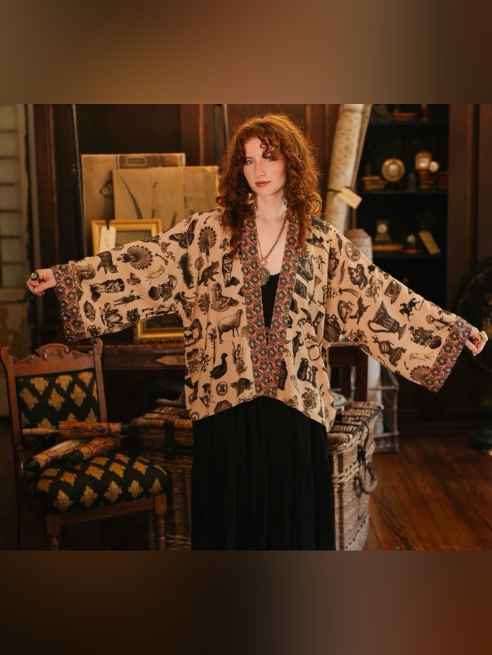 Market of Stars Curiosities Bohemian Print Kimono NEW
Pixi Duster Victorian